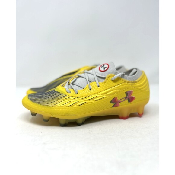 Under Armour Magnetico Elite 4 Yellow Taxi Cleats 3027704-700 Women’s 7.5 NEW - Picture 2 of 9